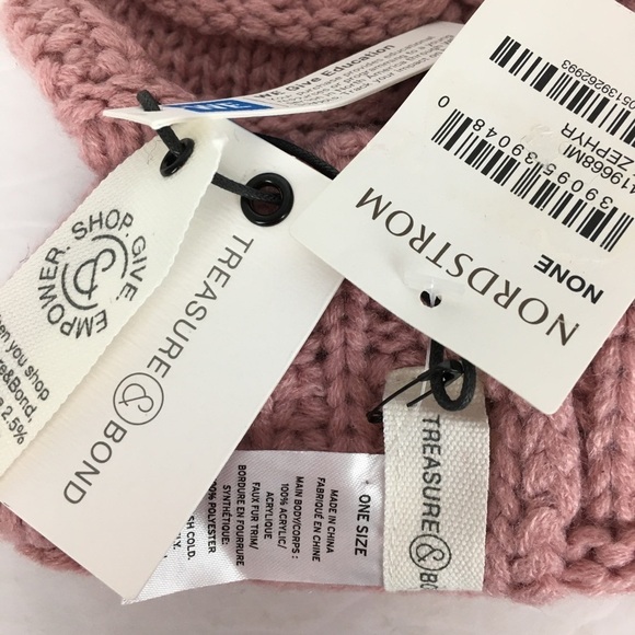 NWT * TREASURE & BOND Knit Pom Pom Beanie in Pink - Picture 3 of 9